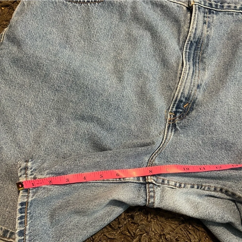 Vintage Levi's 550 Relaxed Fit Denim Blue Jean Shorts Made In USA Jorts 22 MIS